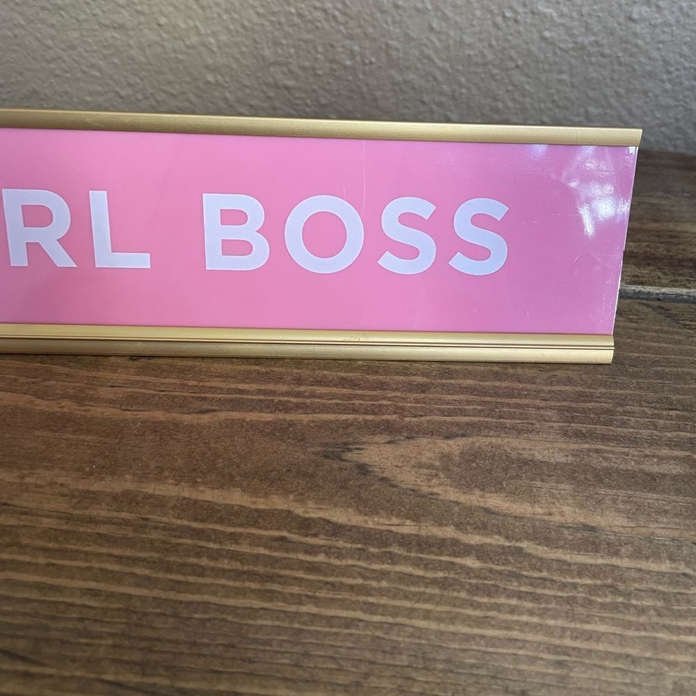 Girl Boss Desk Sign - Picture 5 of 10